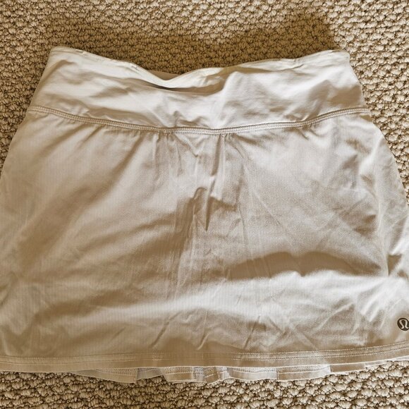 Lululemon Circuit Breaker Skirt Skort White Ruffle Back 4 Tall Tennis Pickleball - Picture 2 of 8